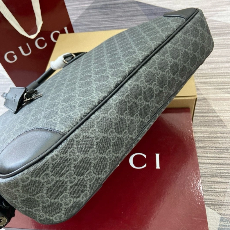 EyeCatching Mens Gxccx Briefcases 34779