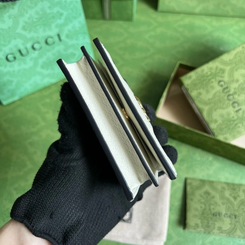 Trendsetting Gxccx Wallets & Purse 35050