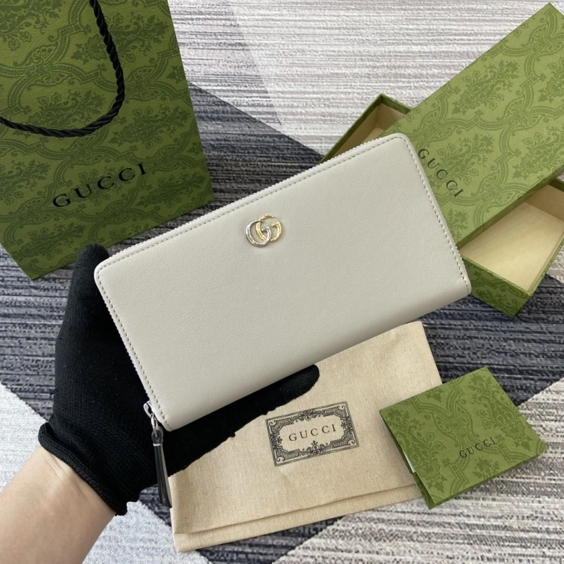 Fashionable Gxccx Wallets & Purse 35031