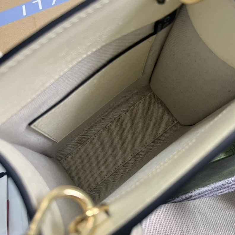 Reliable Gxccx Top Handle Bags 36105