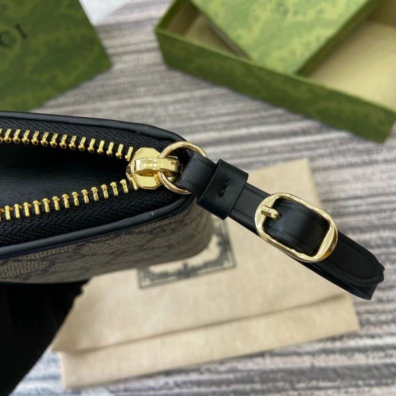 Comfortable Gxccx Wallets & Purse 34991