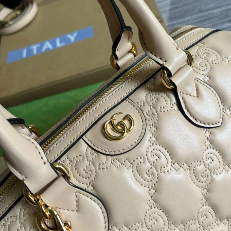 Resilient Gxccx Top Handle Bags 36004