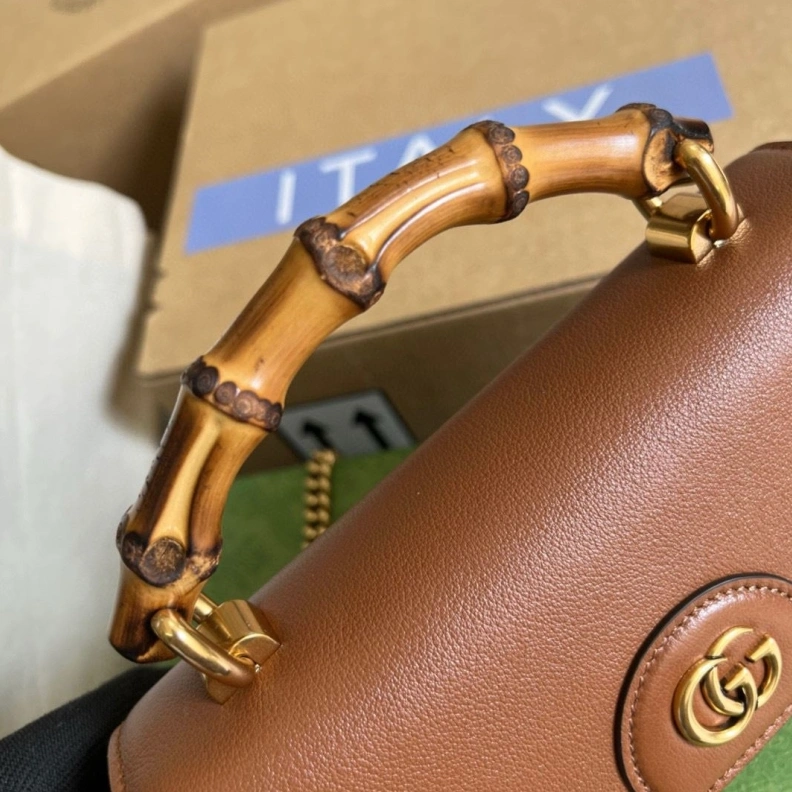 Stylish Gxccx Top Handle Bags 35996