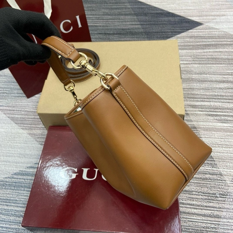 Comfortable Gxccx Bucket Bags 38188