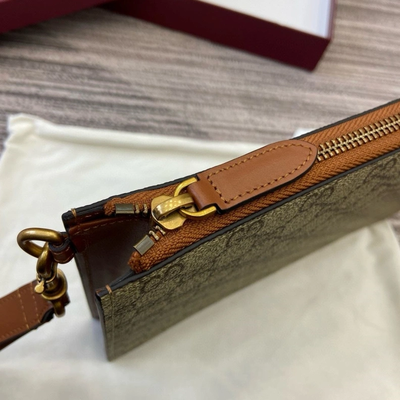 Gxccx Clutch Bags Bright 38132