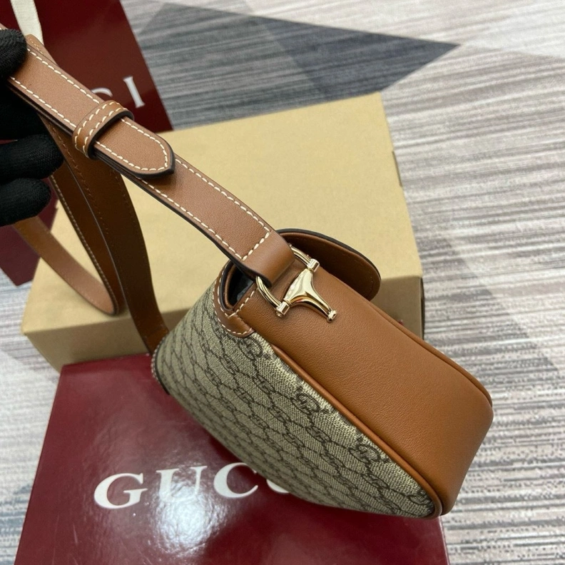 Gxccx Satchel Bags Vibrant 37415