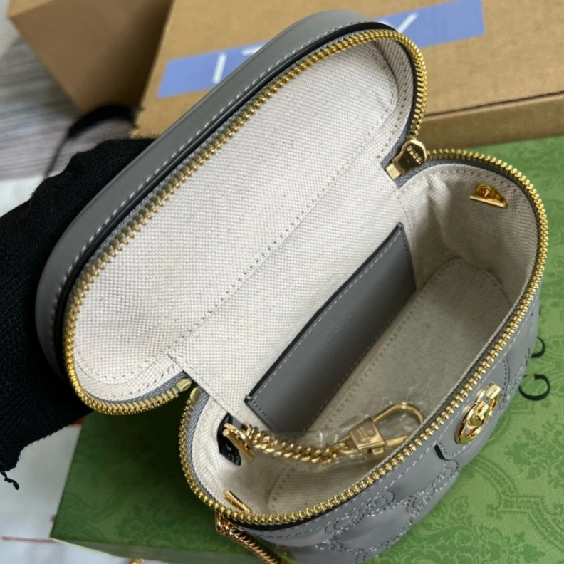 Bright Gxccx Cosmetic Bags 38054