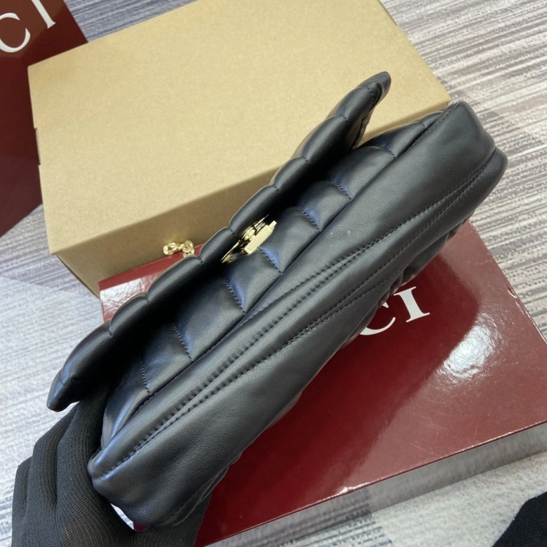 WellDesigned Gxccx Top Handle Bags 35903