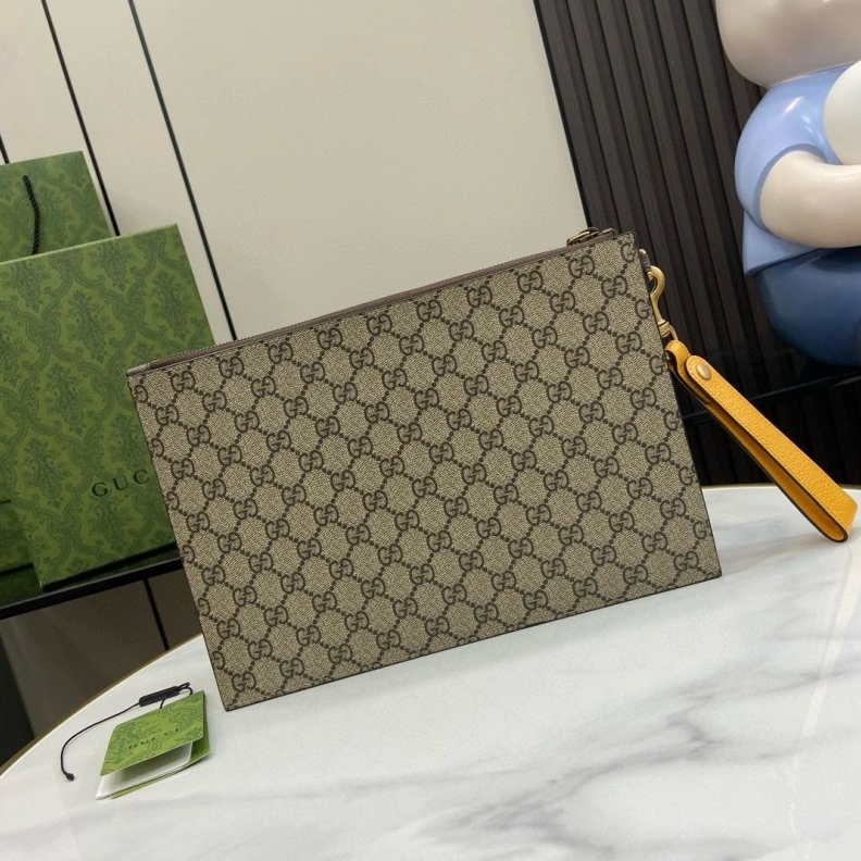 Versatile Gxccx Clutch Bags 38140