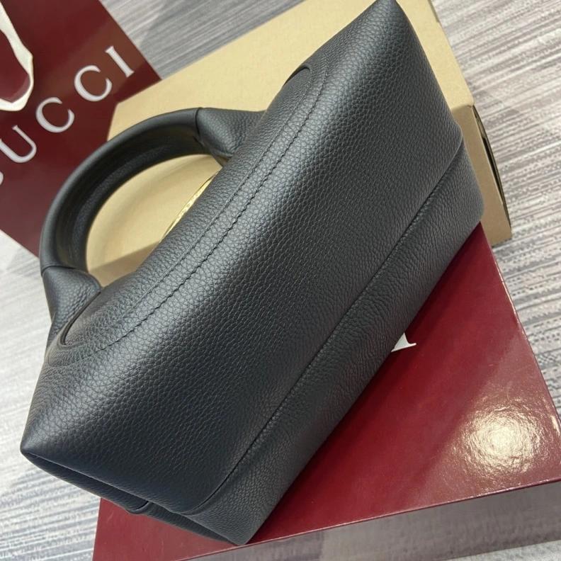 Resilient Gxccx Top Handle Bags 35881