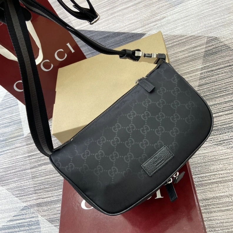Gxccx Satchel Bags Sleek 37305