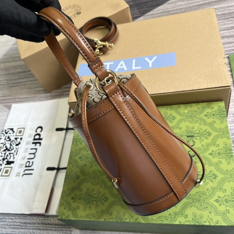 Minimalist Gxccx Round Bags 38011