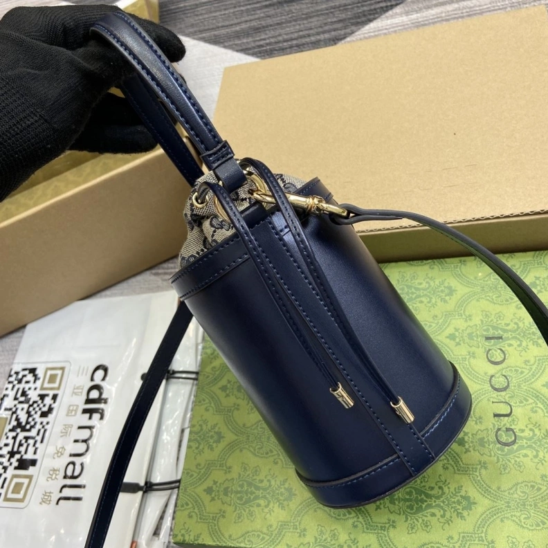 Resilient Gxccx Round Bags 38006