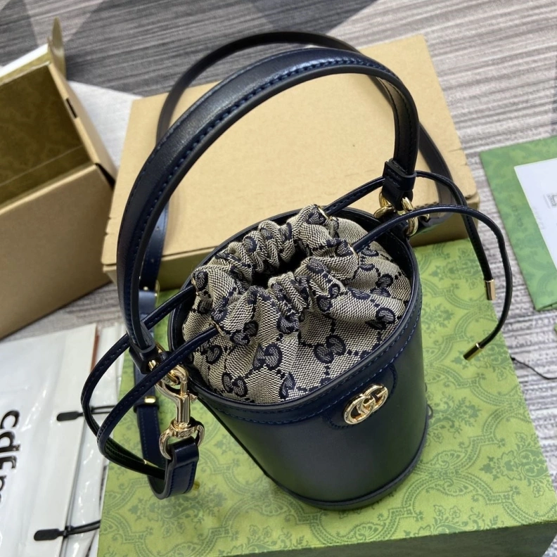 Resilient Gxccx Round Bags 38006