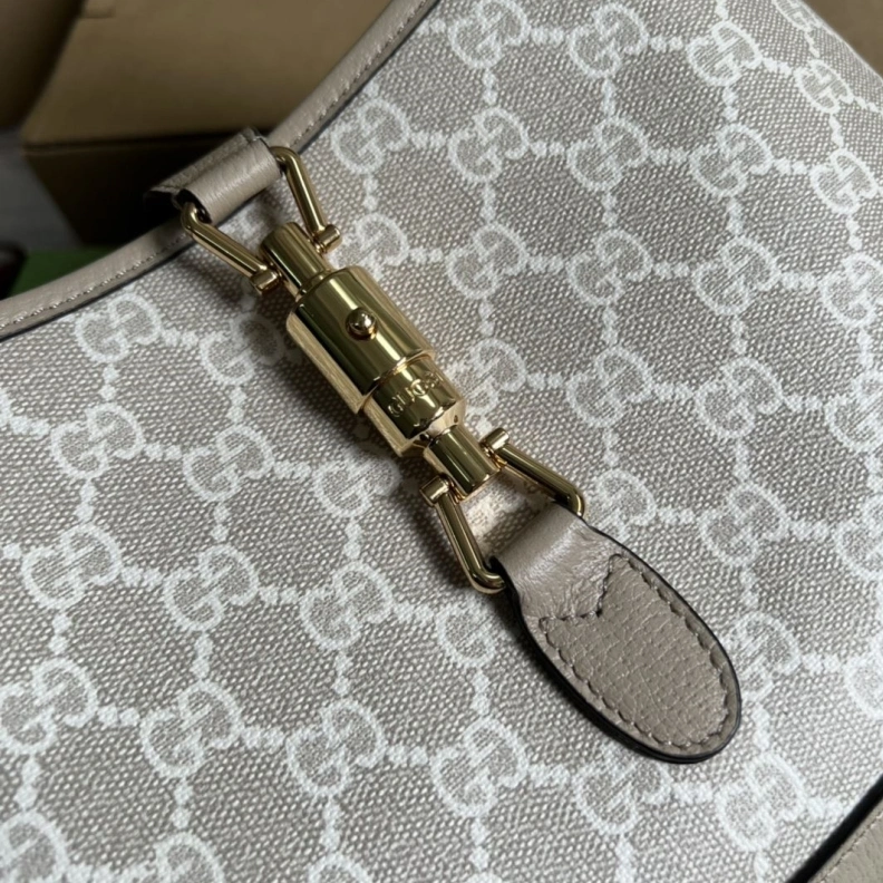 Fashionable Gxccx Top Handle Bags 35778