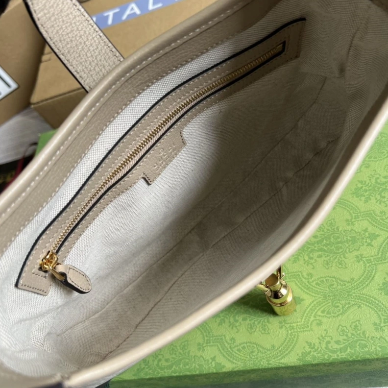 Fashionable Gxccx Top Handle Bags 35778