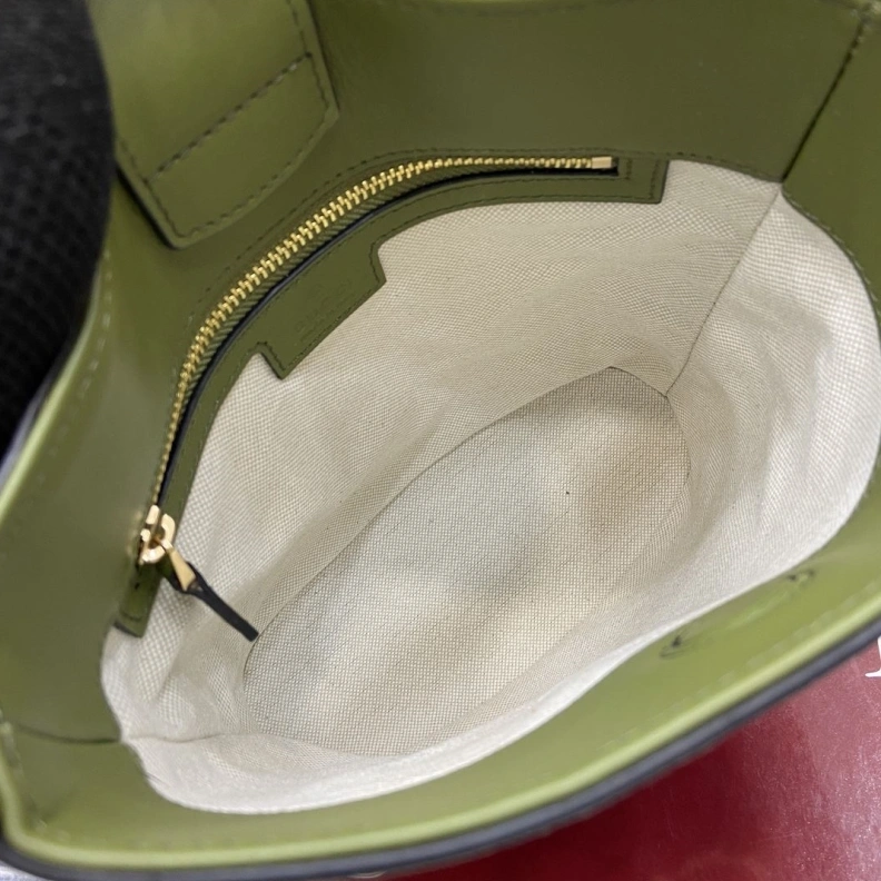 Reliable Gxccx Top Handle Bags 35742