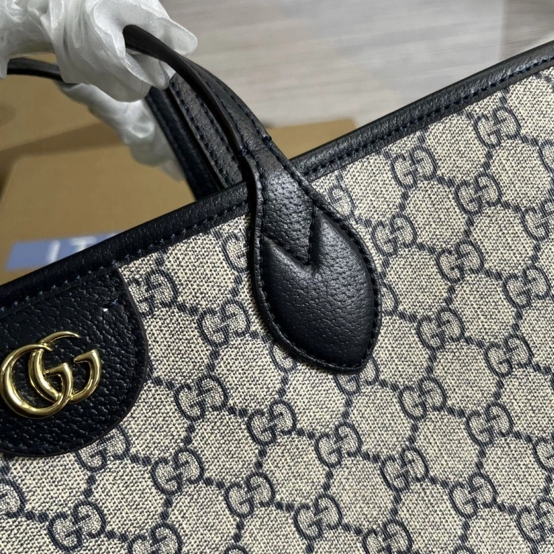 Compact Gxccx Shopping Bags 36593