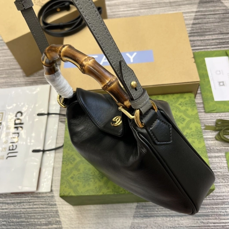 StreetReady Gxccx Top Handle Bags 35630