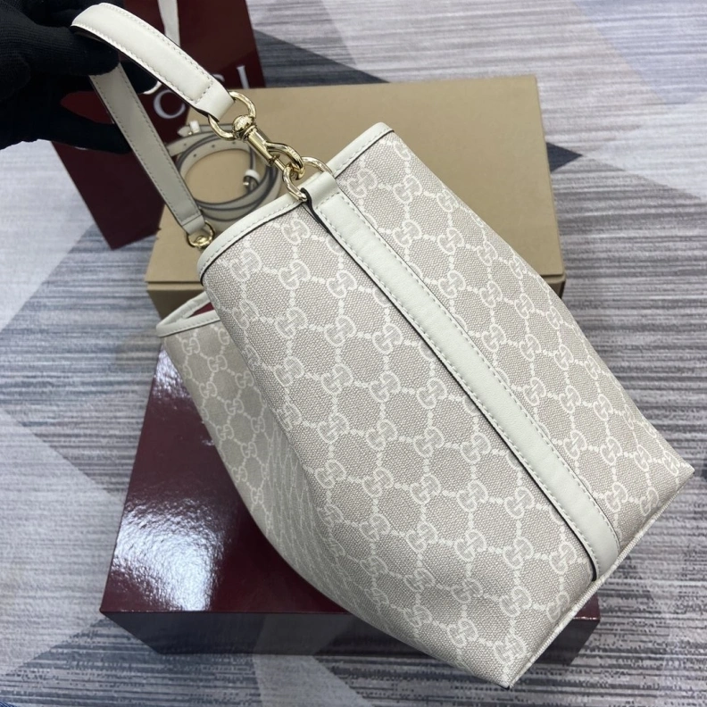 Reliable Gxccx Bucket Bags 38183