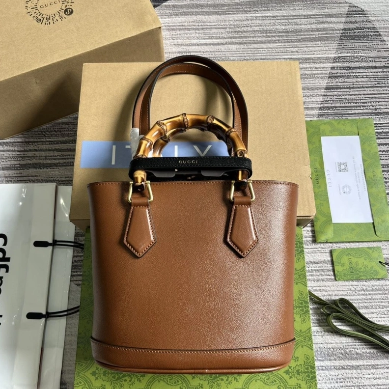 Flexible Gxccx Shopping Bags 36563