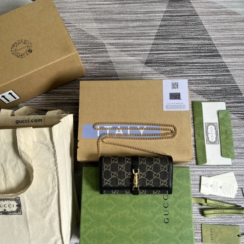 Compact Gxccx Wallets & Purse 34830