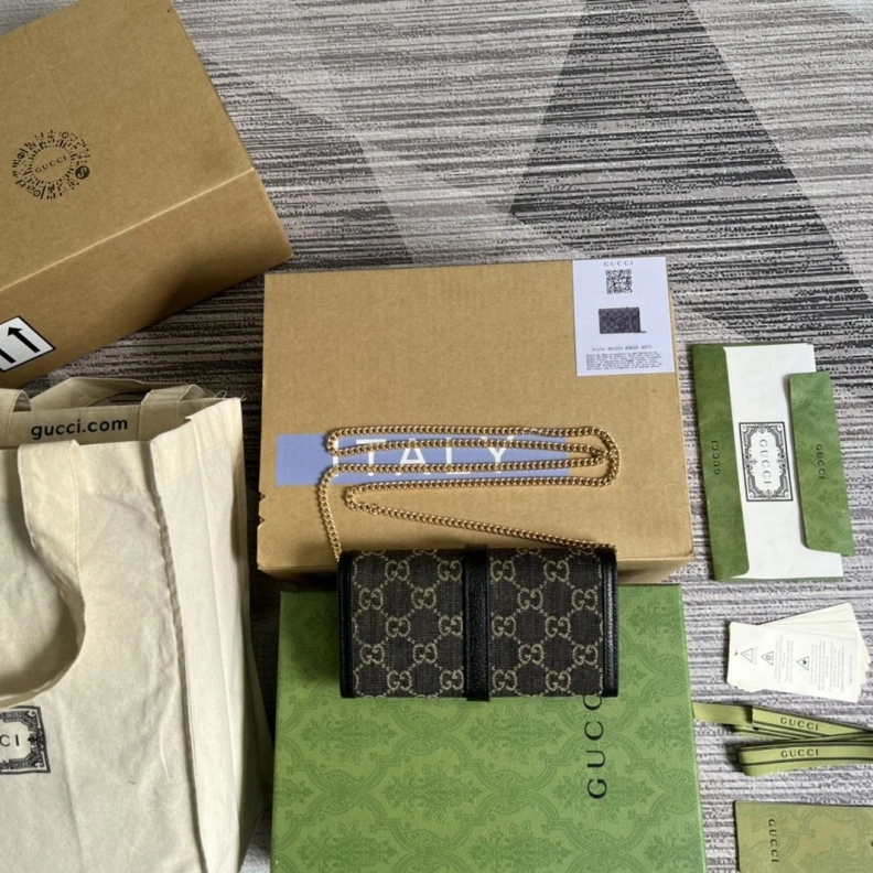 Compact Gxccx Wallets & Purse 34830