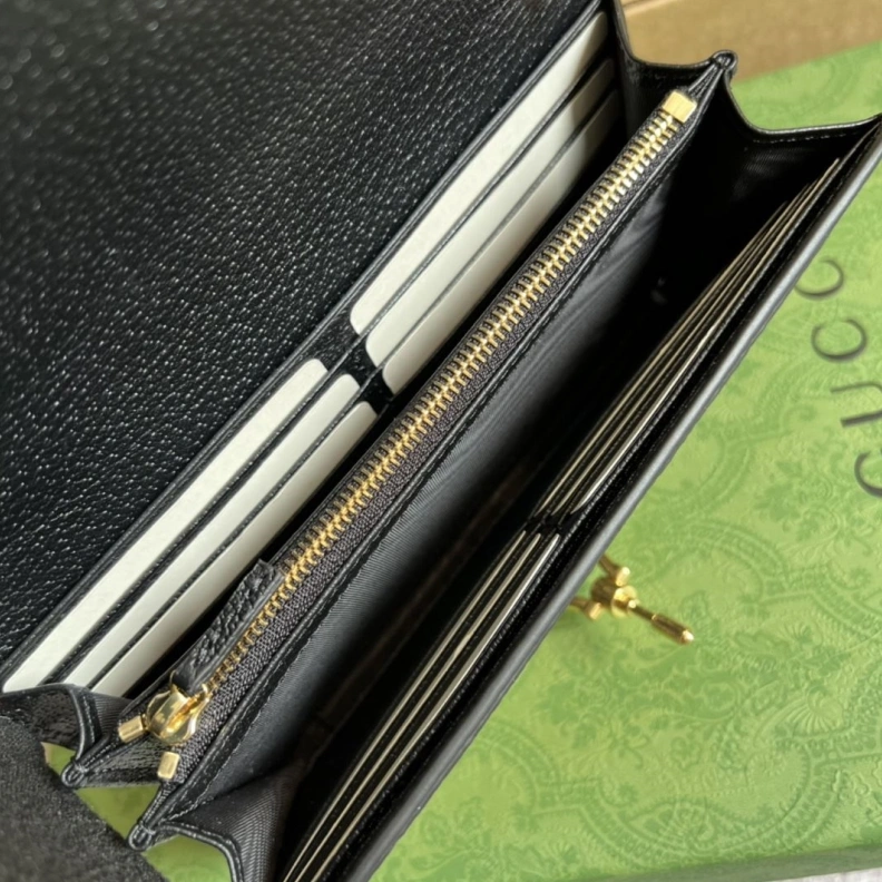 Compact Gxccx Wallets & Purse 34830