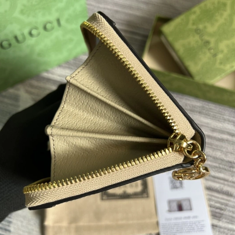 Sophisticated Gxccx Wallets & Purse 34862