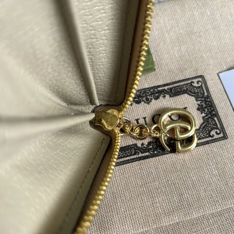 Sophisticated Gxccx Wallets & Purse 34862