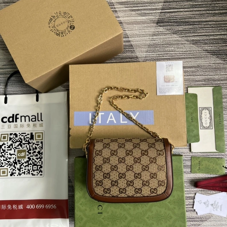 Bold Gxccx Clutch Bags 38071