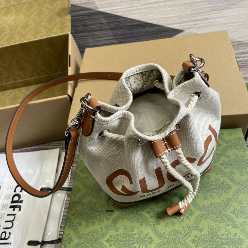 Bold Gxccx Bucket Bags 38175