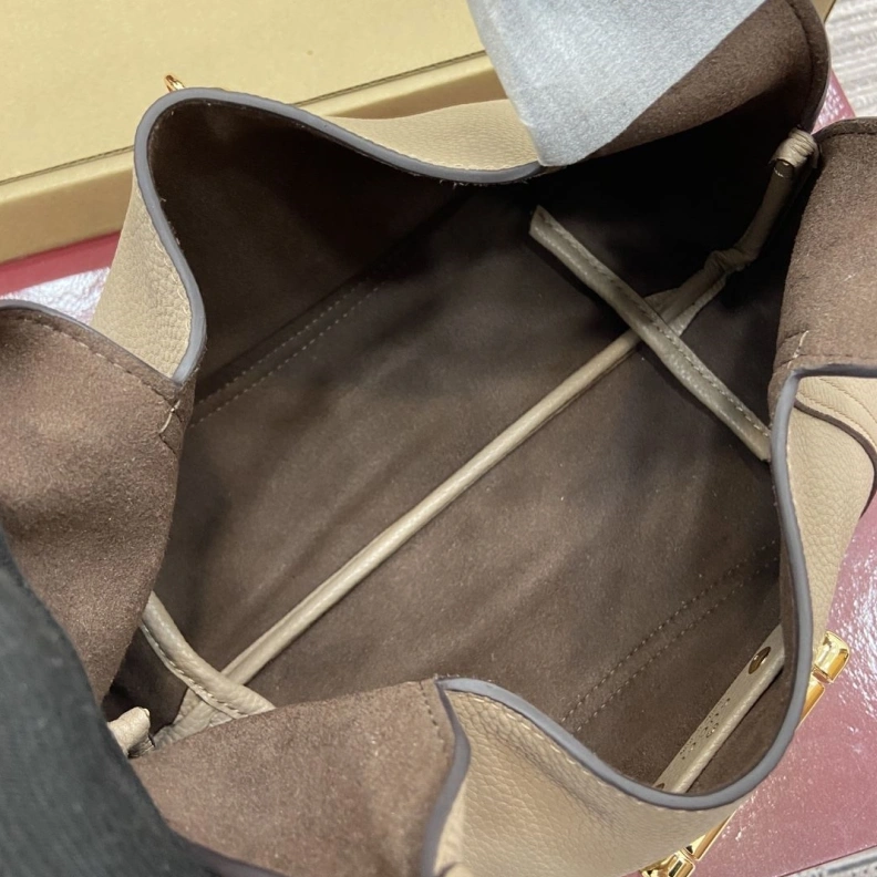 Versatile Gxccx Top Handle Bags 35539