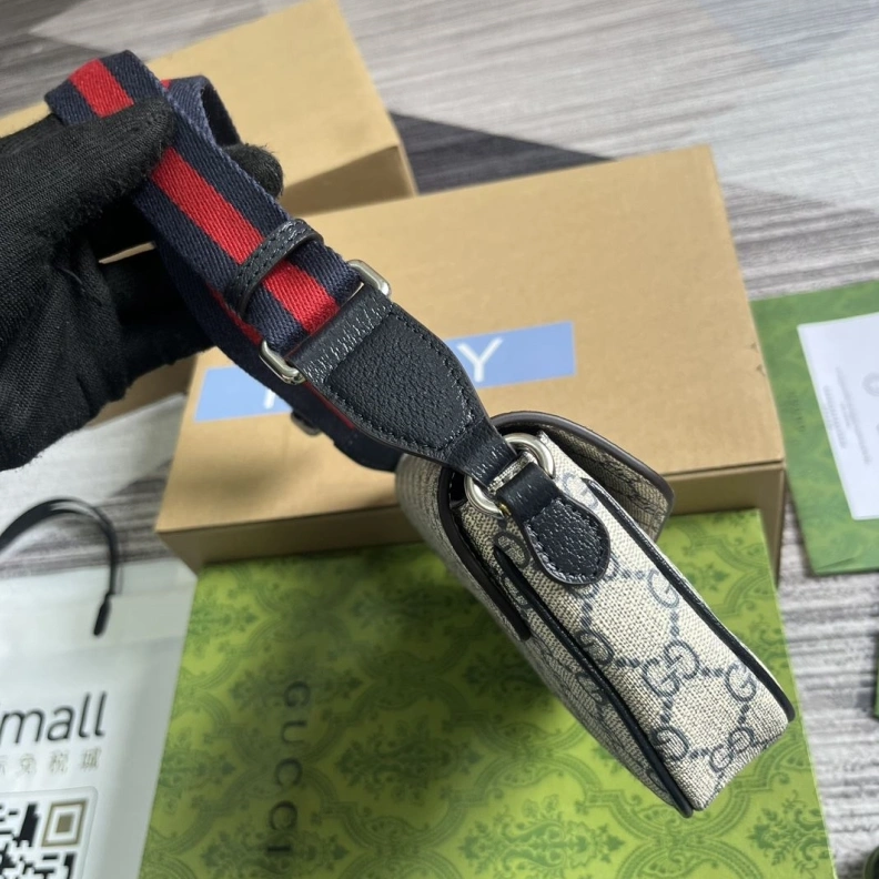 Resilient Gxccx Top Handle Bags 35530