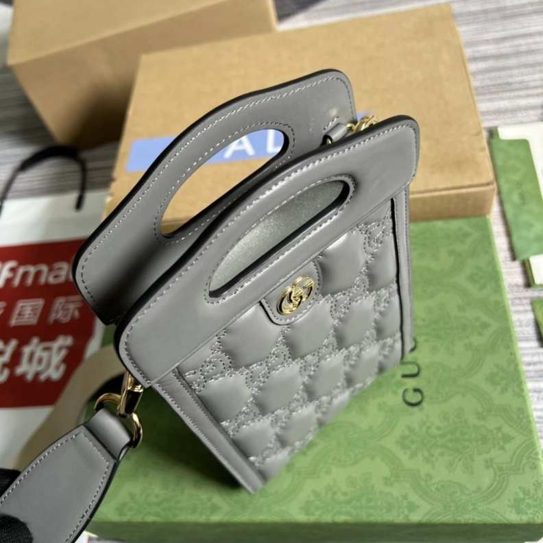 Resilient Gxccx Top Handle Bags 35480