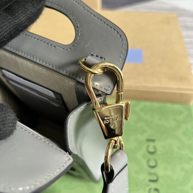 Resilient Gxccx Top Handle Bags 35480