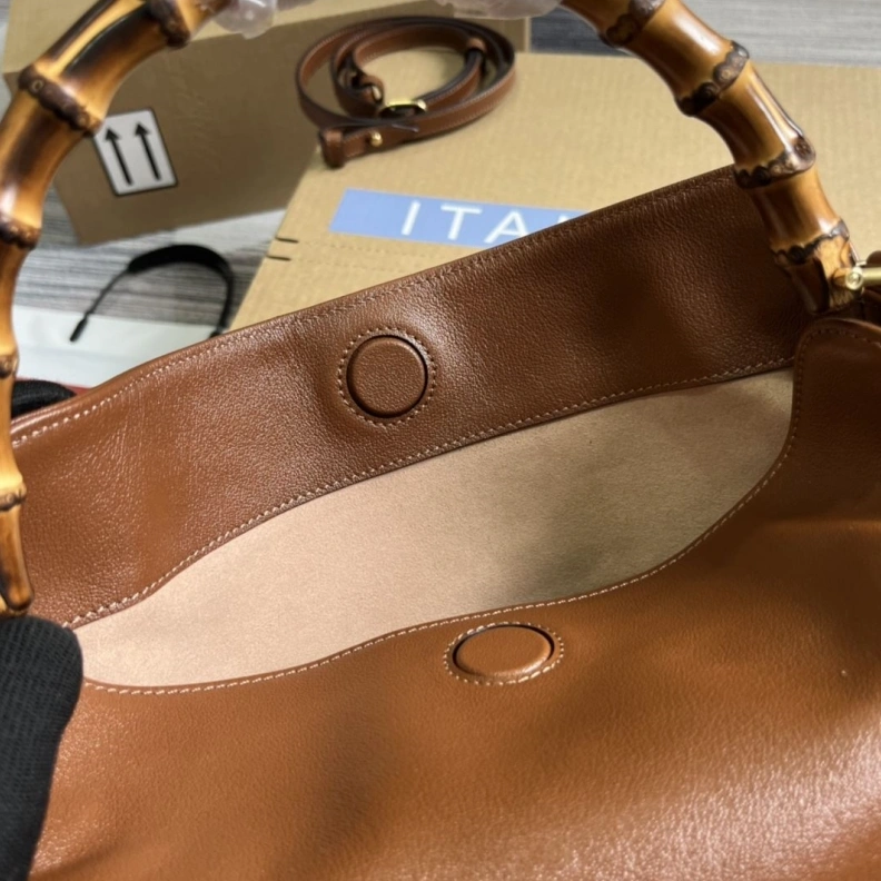 Lightweight Gxccx Top Handle Bags 35439