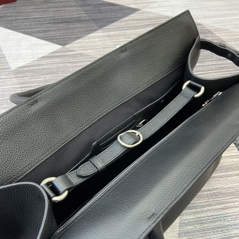 Stylish Gxccx Top Handle Bags 35395