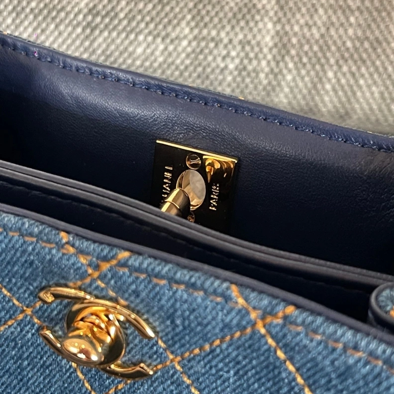Sophisticated Chxnxl Top Handle Bags 30477