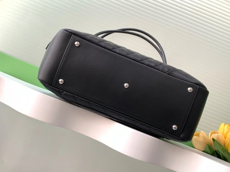 Reliable Chxnxl Top Handle Bags 29906