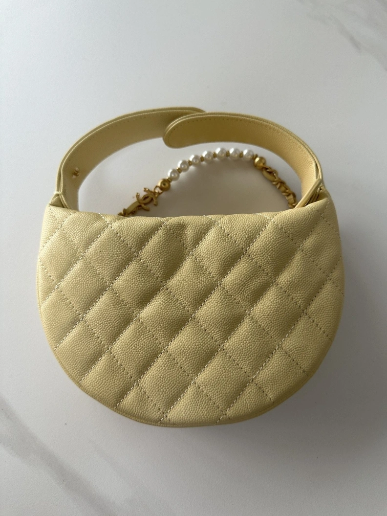 Vibrant Chxnxl Top Handle Bags 29144