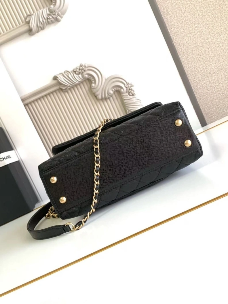 Resilient Chxnxl Top Handle Bags 29105
