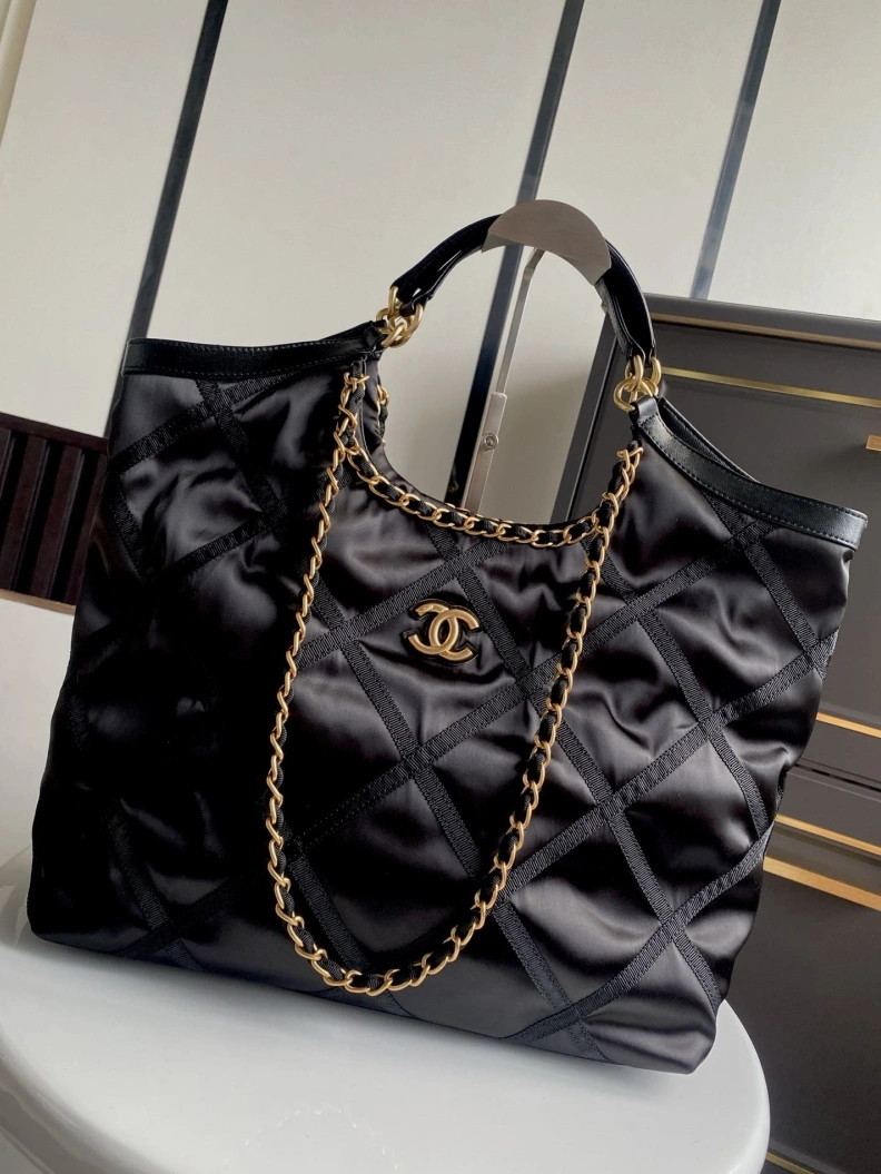 Vibrant Chxnxl Shopping Bags 29148