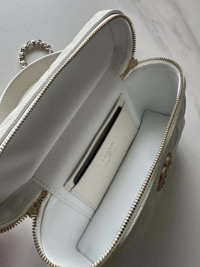 Soft Chxnxl Cosmetic Bags 29215