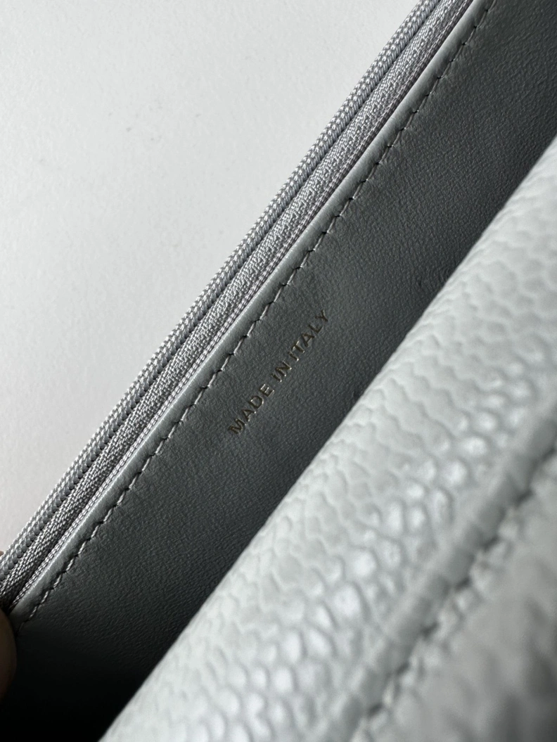 Resilient Chxnxl WOC Bags 28938