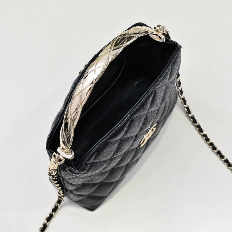 Unique Chxnxl Top Handle Bags 29006