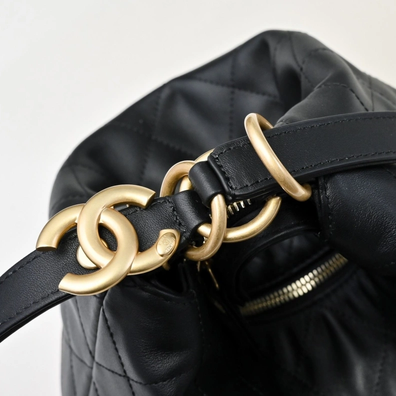 UrbanStyle Chxnxl Top Handle Bags 29004