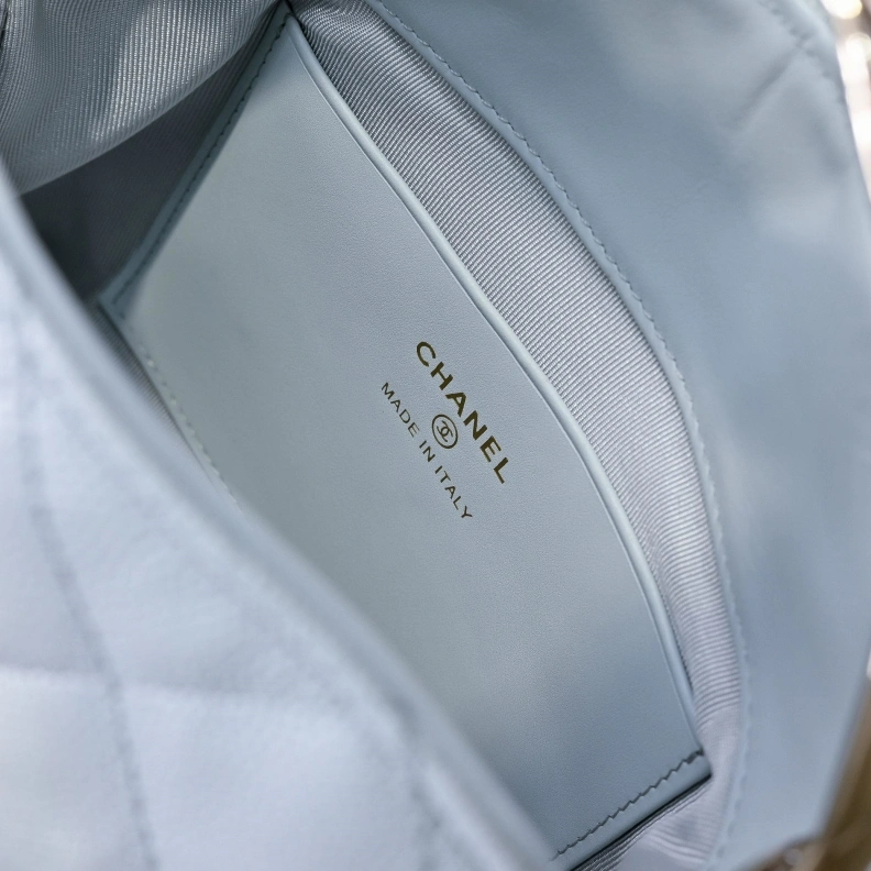 WellDesigned Chxnxl Top Handle Bags 28978