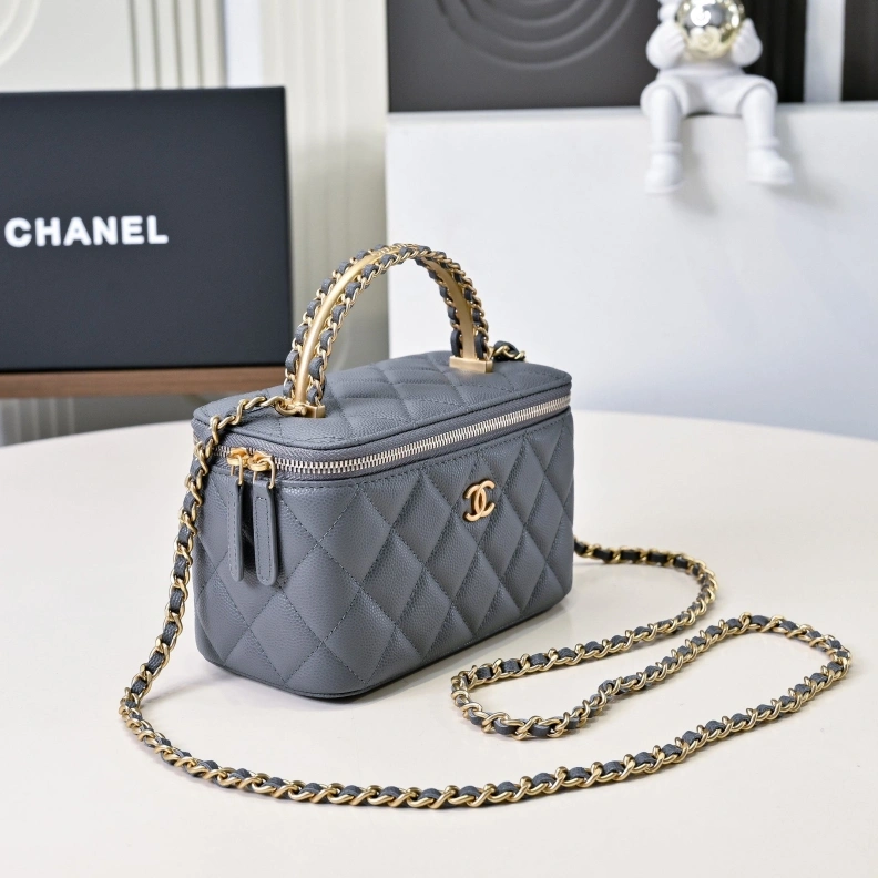 Sophisticated Chxnxl Cosmetic Bags 29206