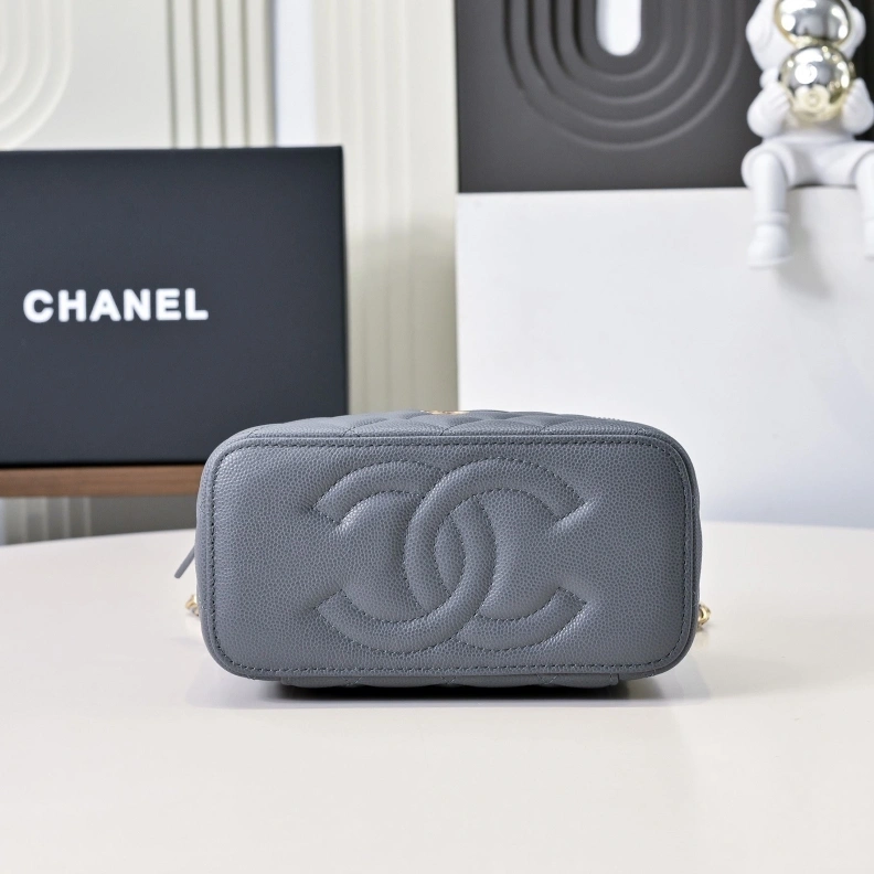 Sophisticated Chxnxl Cosmetic Bags 29206